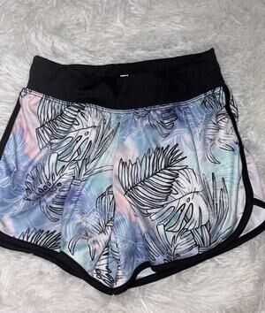 Zella Girls 7/8 Tropical Leaf Design Active Shorts. Cute, Grt. Qual, Comfortable